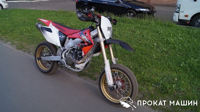 Аренда мотоцикла Honda CRF450R в Москве