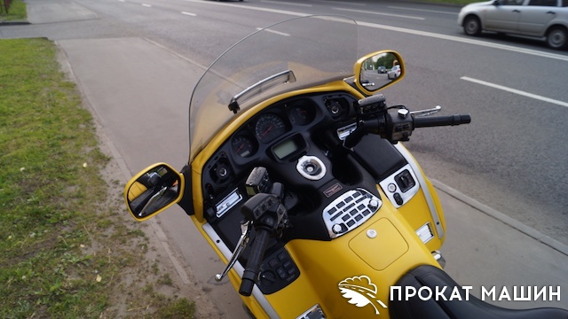 Прокат мотоцикла Honda GL1800 в Москве